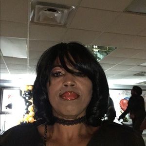 Meet your Posher, Sandra